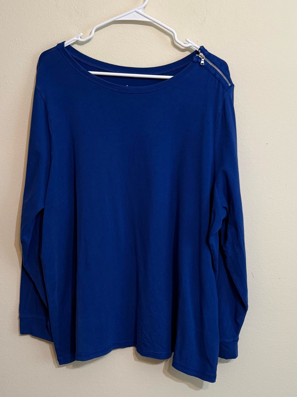 D & Co Women's Royal Blue Long-Sleeve Top with Shoulder Zip 2X